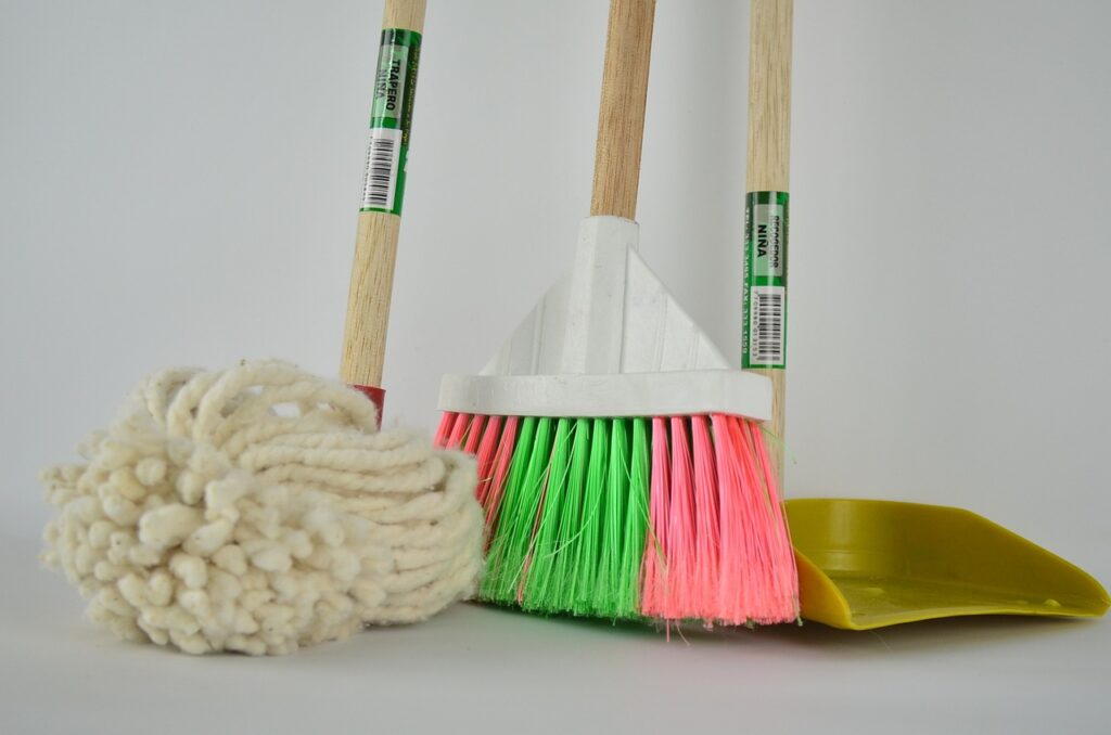 Mop broom dust pan | Specialty Flooring