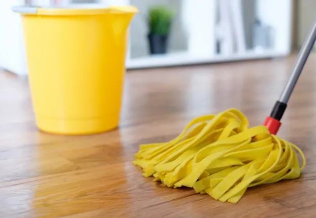 Laminate flooring cleaning | Specialty Flooring